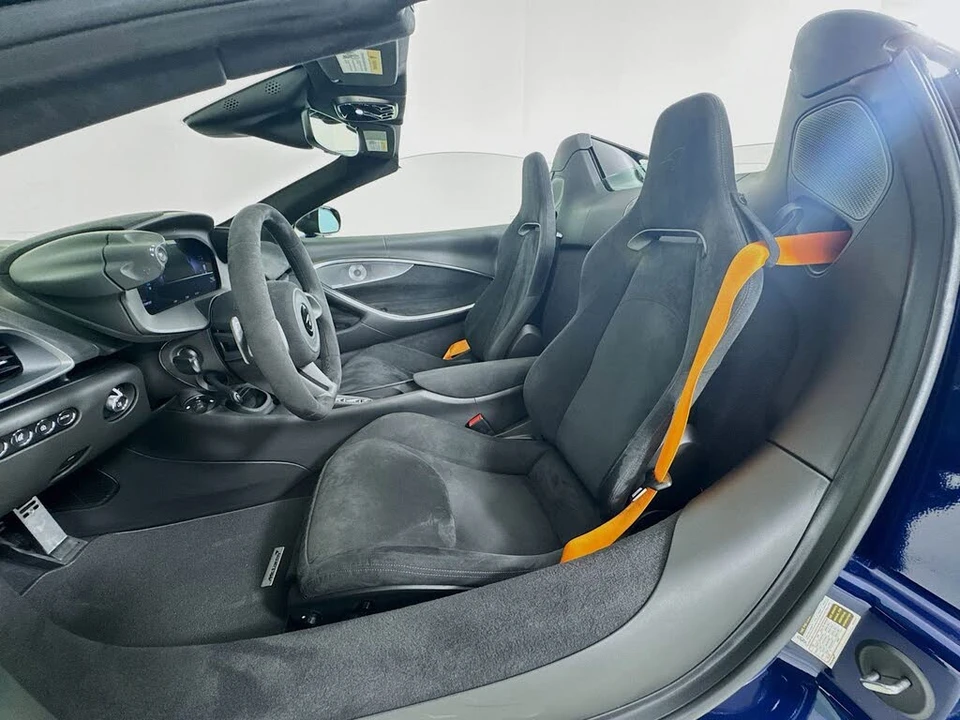 2025 McLaren Artura - Image 20 of 24