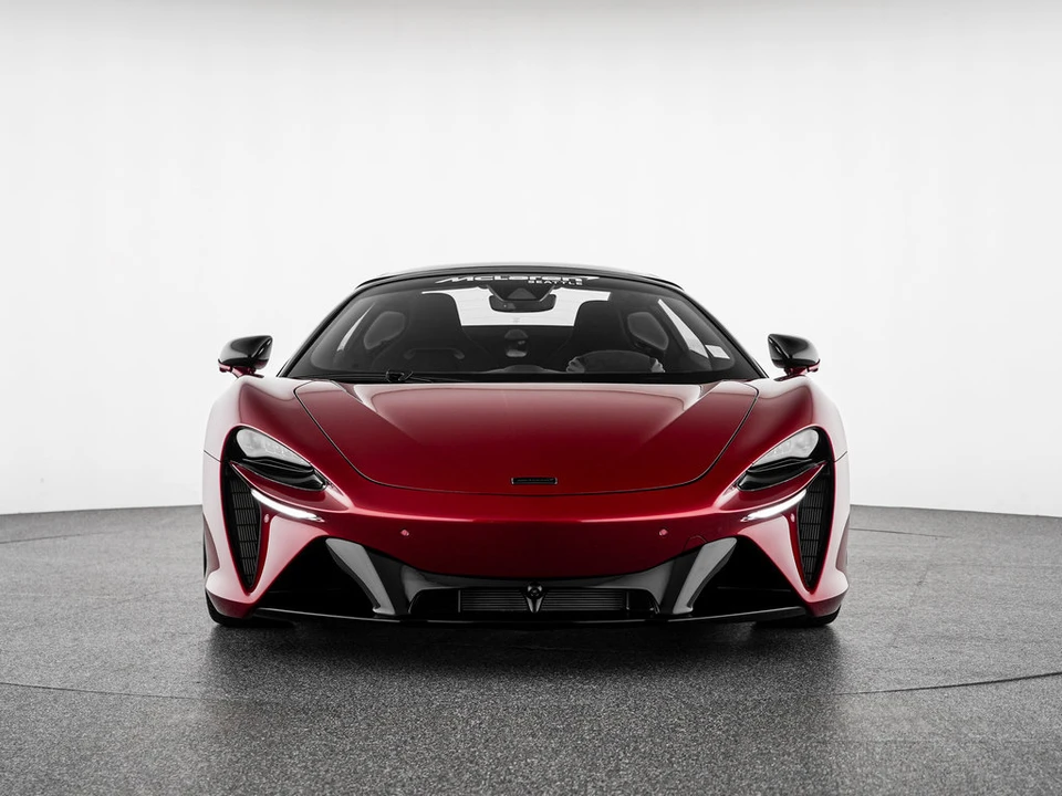 2025 McLaren Artura - Image 5 of 31