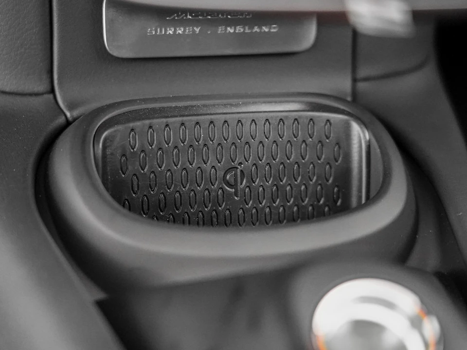 2025 McLaren Artura - Image 28 of 31