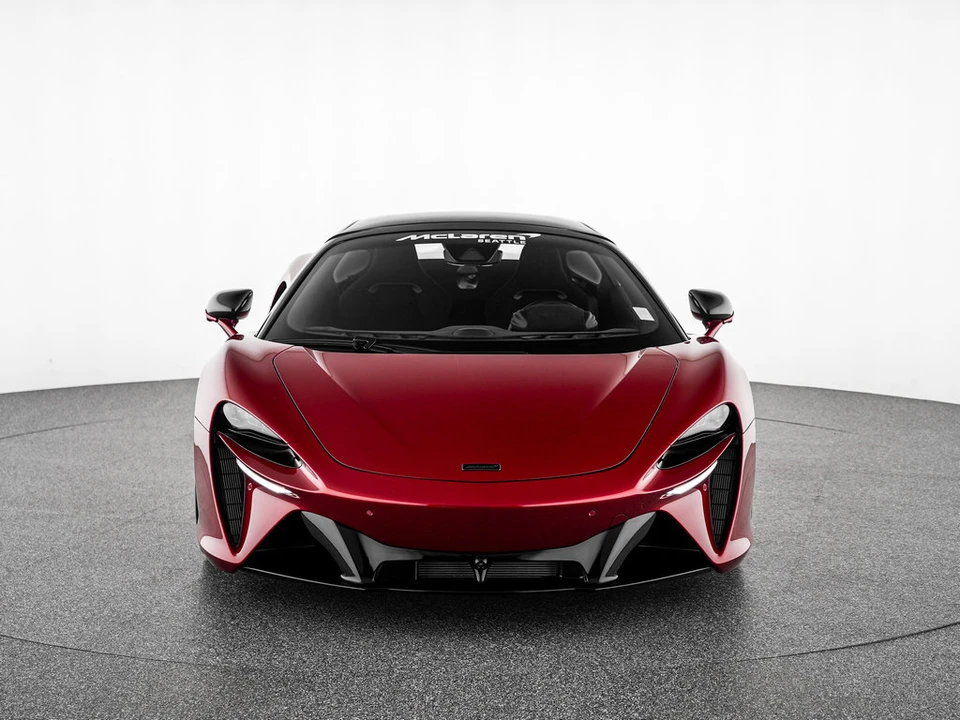 2025 McLaren Artura - Image 20 of 31
