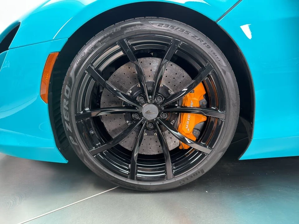 2025 McLaren Artura - Image 21 of 31