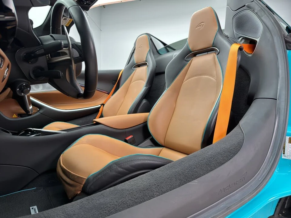 2025 McLaren Artura - Image 23 of 31