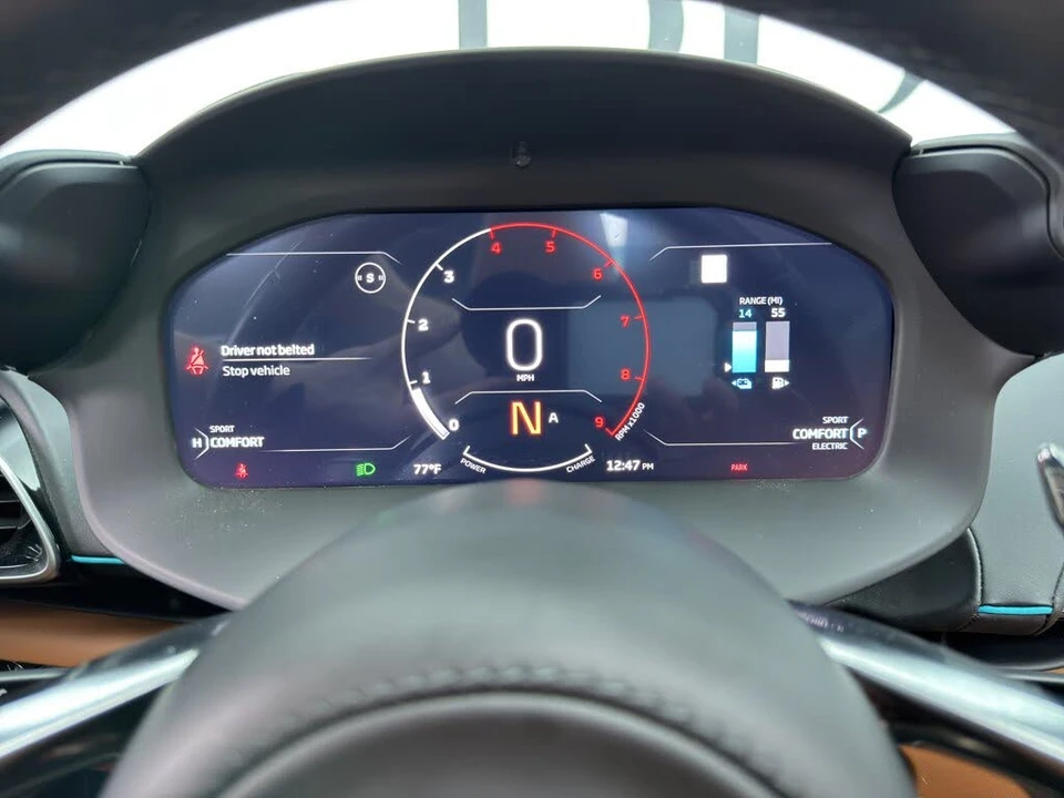 2025 McLaren Artura - Image 30 of 31