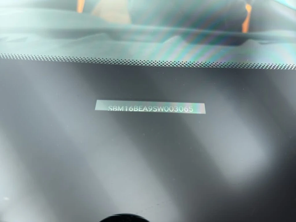 2025 McLaren Artura - Image 29 of 31
