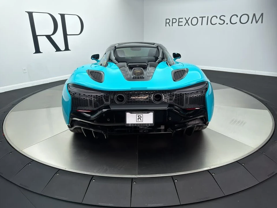 2025 McLaren Artura - Image 13 of 31