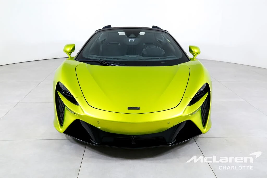 2025 McLaren Artura - Image 5 of 29