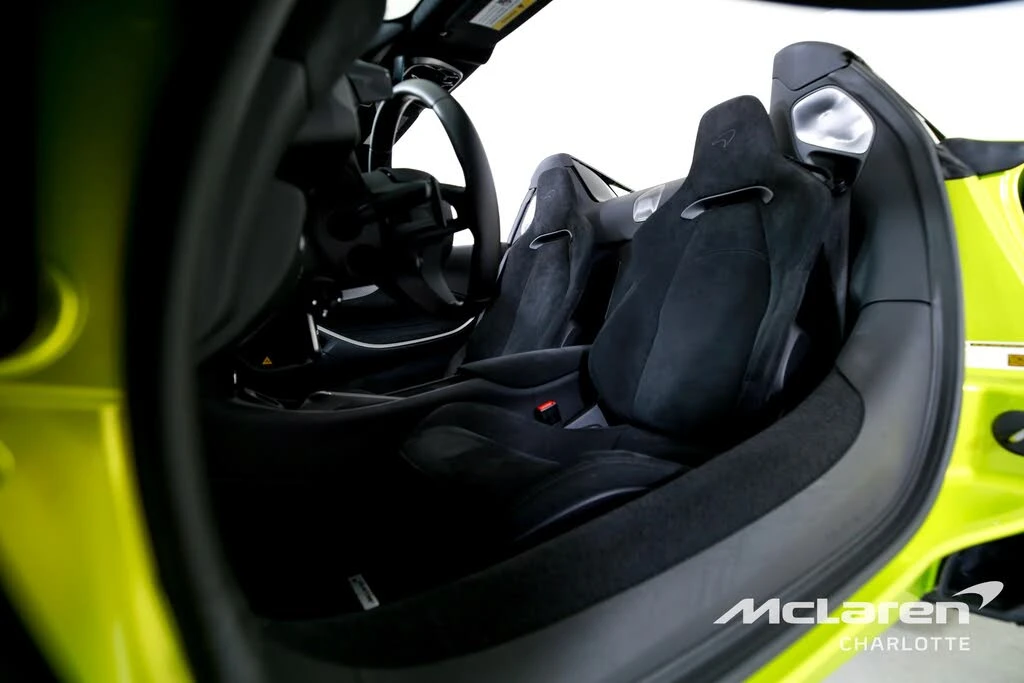 2025 McLaren Artura - Image 12 of 29