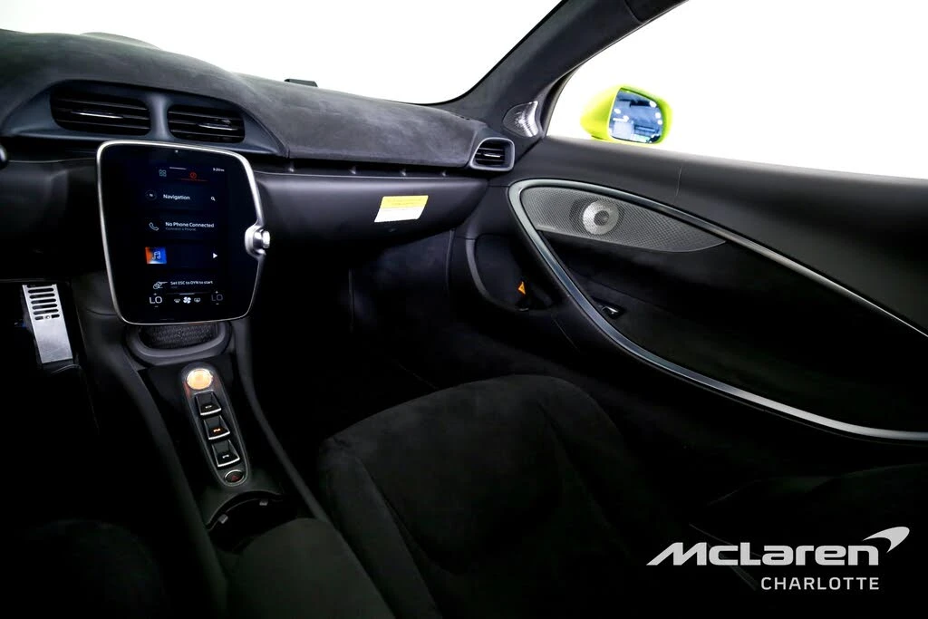2025 McLaren Artura - Image 16 of 29