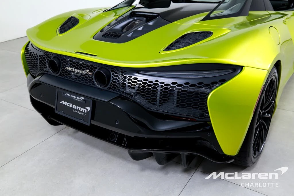2025 McLaren Artura - Image 29 of 29