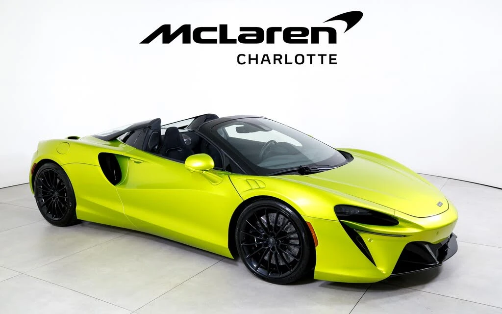 2025 McLaren Artura - Image 2 of 29