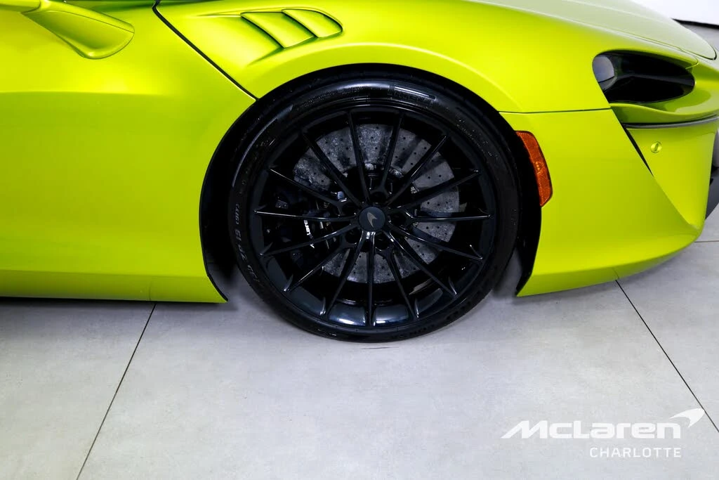 2025 McLaren Artura - Image 24 of 29