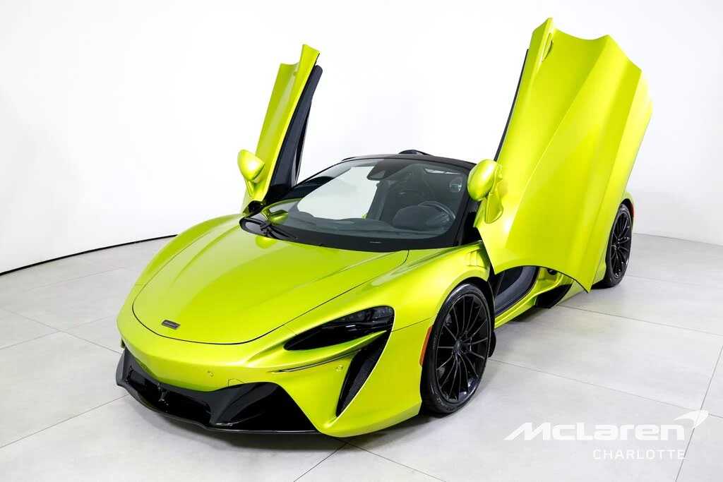 2025 McLaren Artura - Image 6 of 29