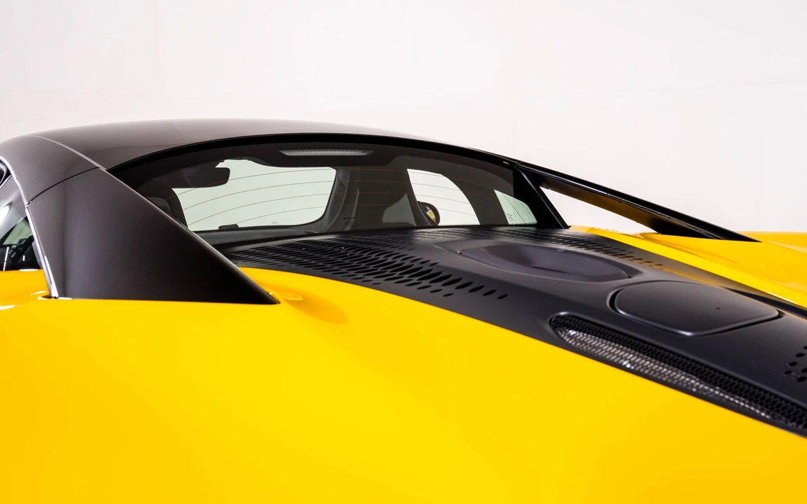 2025 McLaren Artura - Image 13 of 24