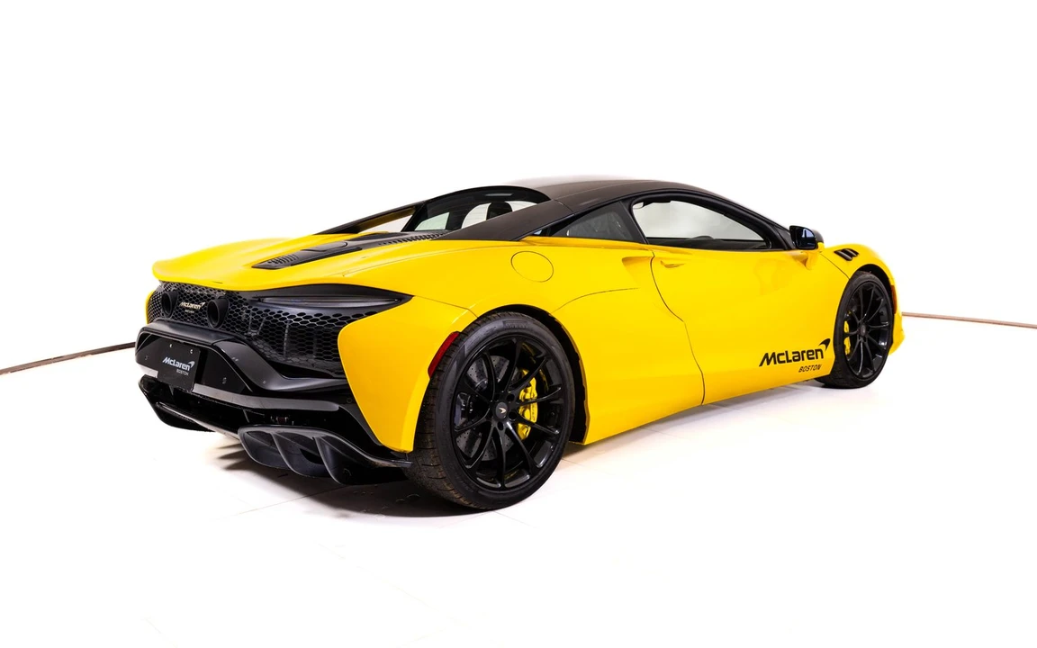 2025 McLaren Artura - Image 5 of 24