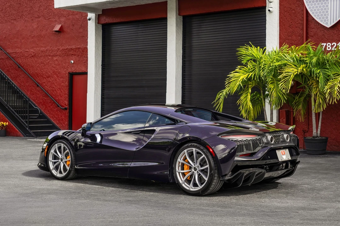 2025 McLaren Artura - Image 11 of 31