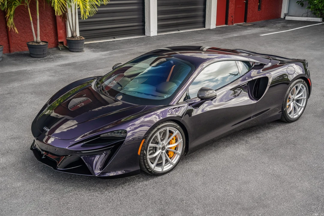 2025 McLaren Artura - Image 5 of 31