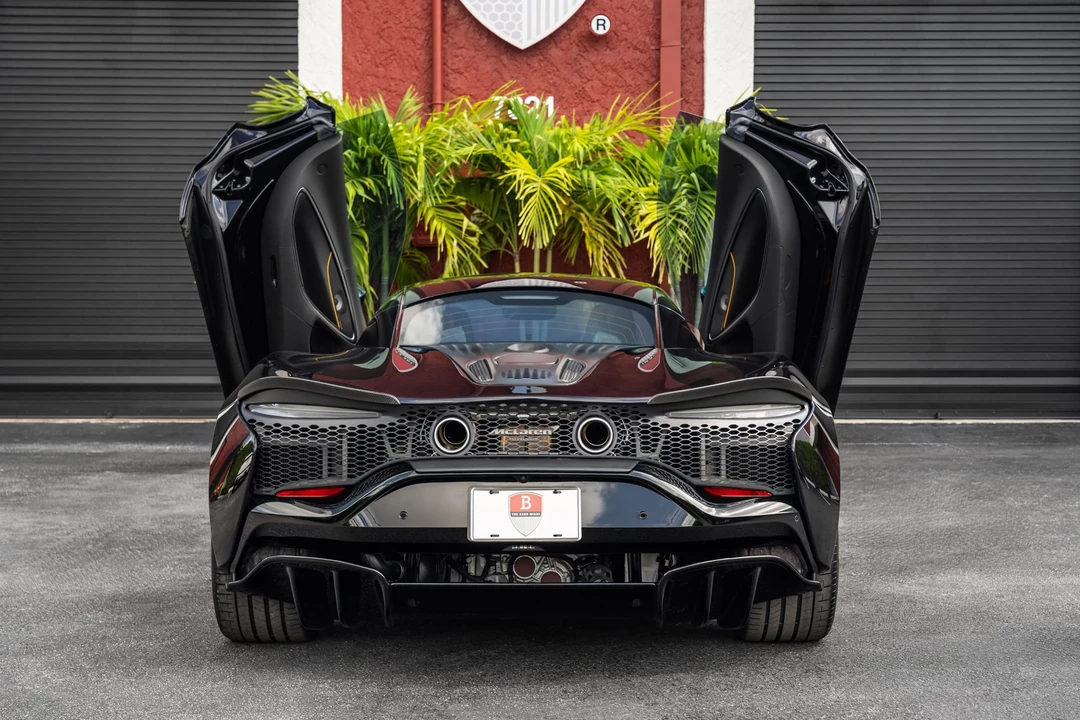 2025 McLaren Artura - Image 24 of 31