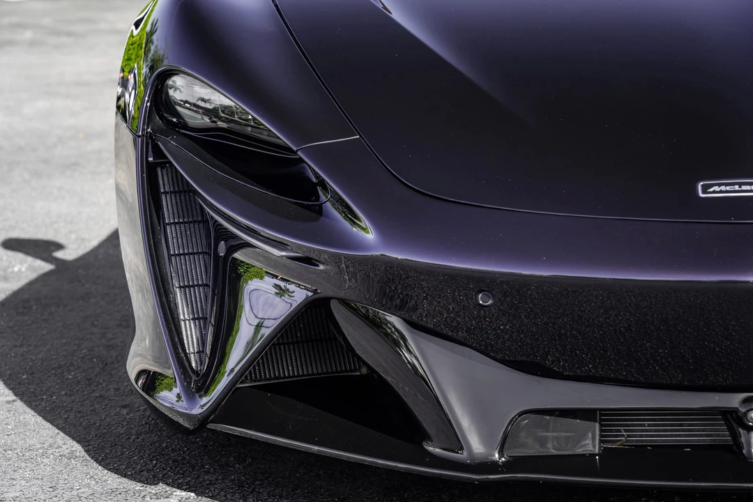 2025 McLaren Artura - Image 25 of 31