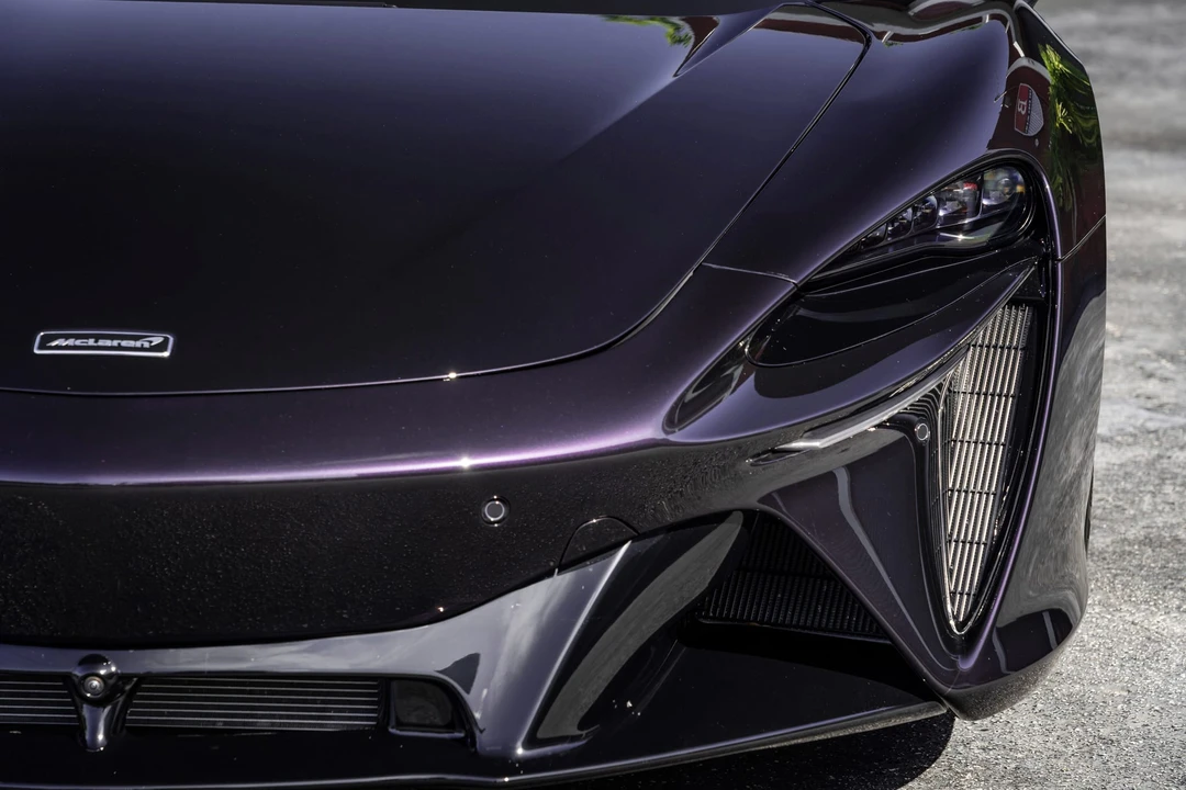 2025 McLaren Artura - Image 31 of 31
