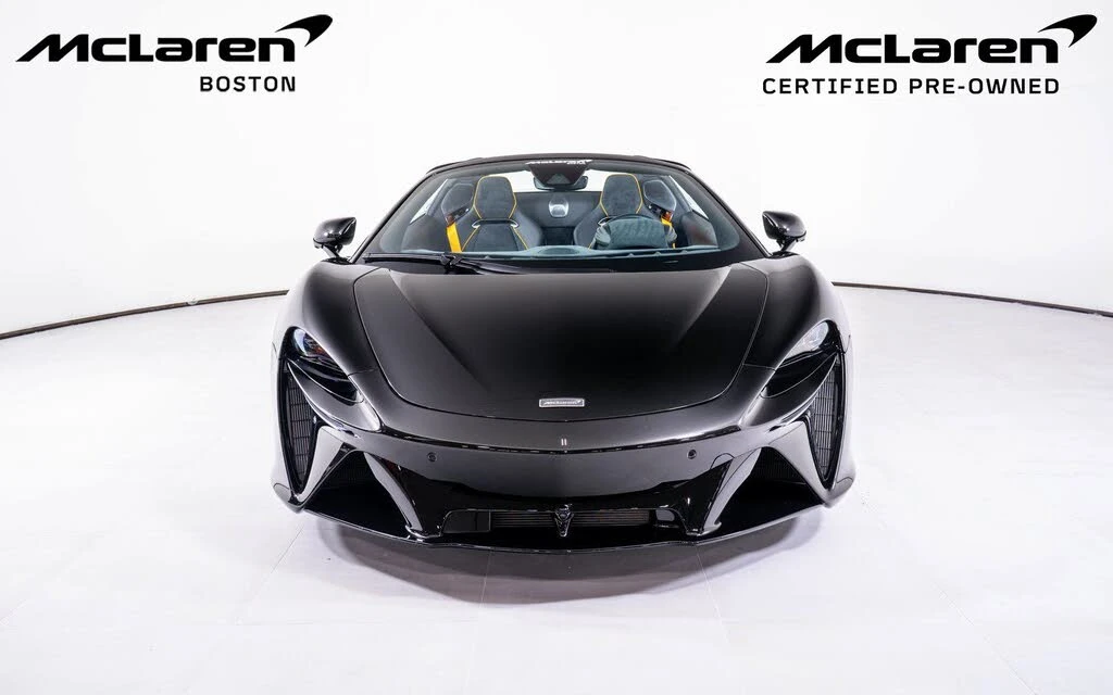 2025 McLaren Artura Spider - Image 10 of 22