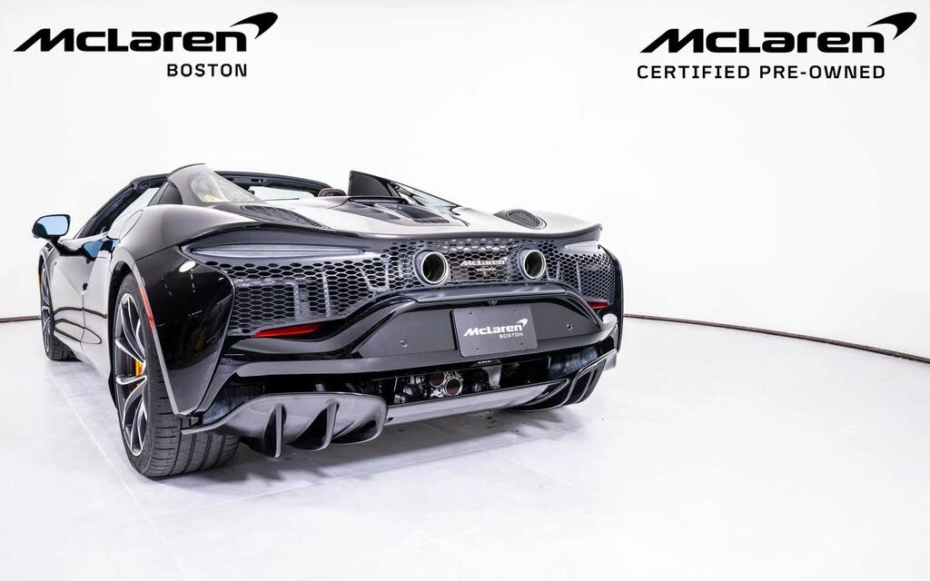 2025 McLaren Artura Spider - Image 12 of 22