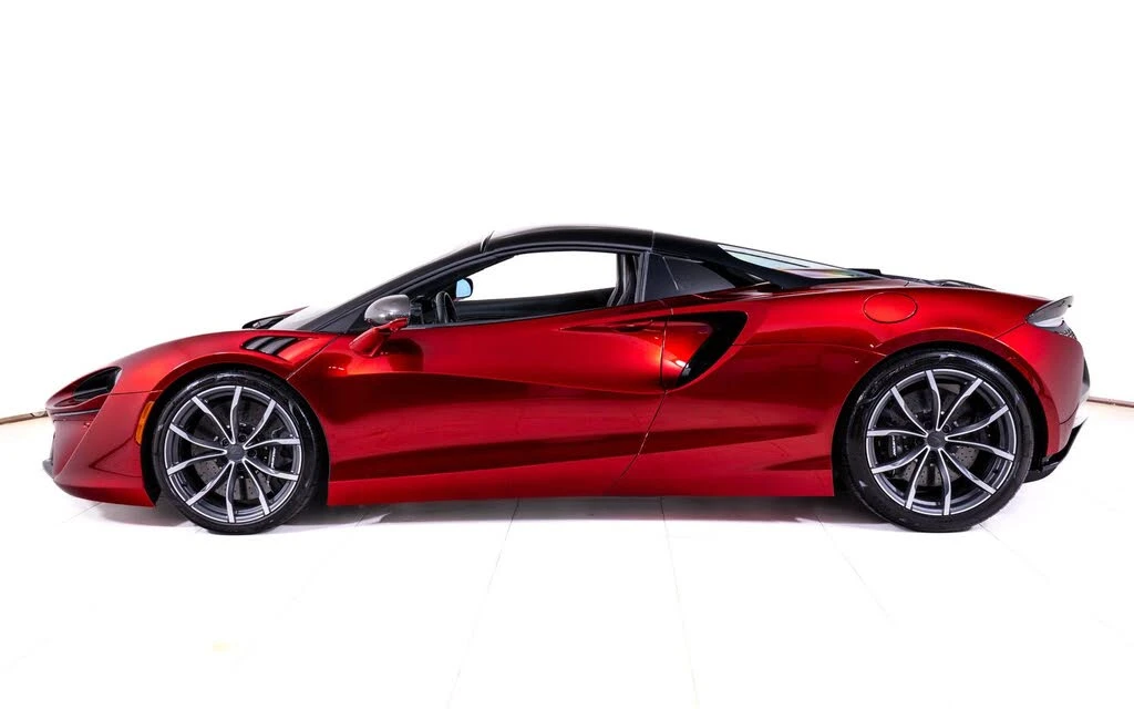 2025 McLaren Artura Spider - Image 3 of 27