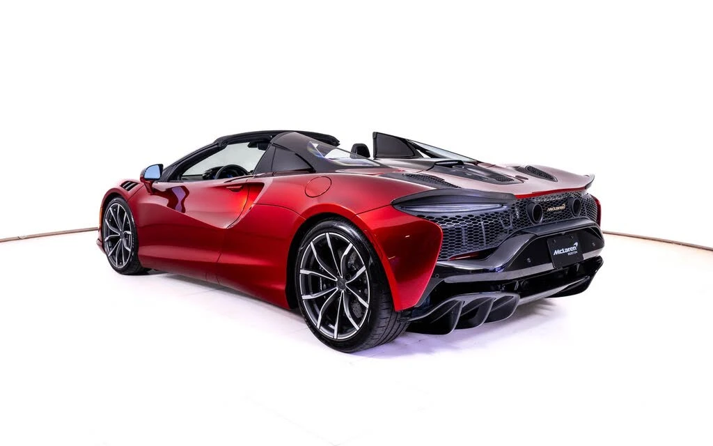 2025 McLaren Artura Spider - Image 5 of 27