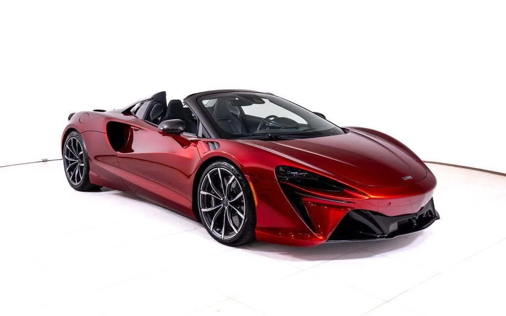 2025 McLaren Artura Spider - Image 9 of 27