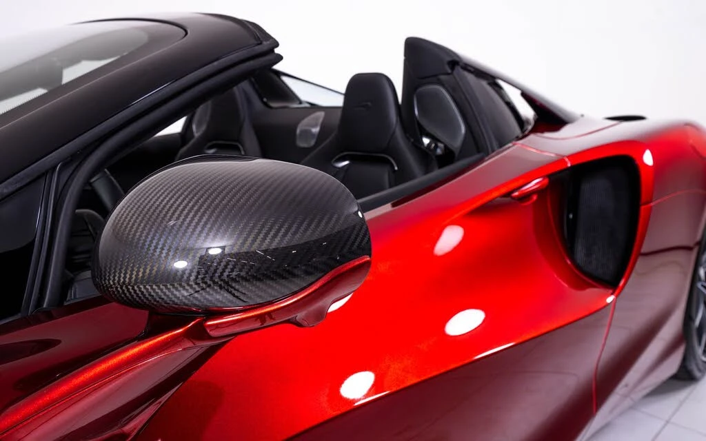 2025 McLaren Artura Spider - Image 16 of 27