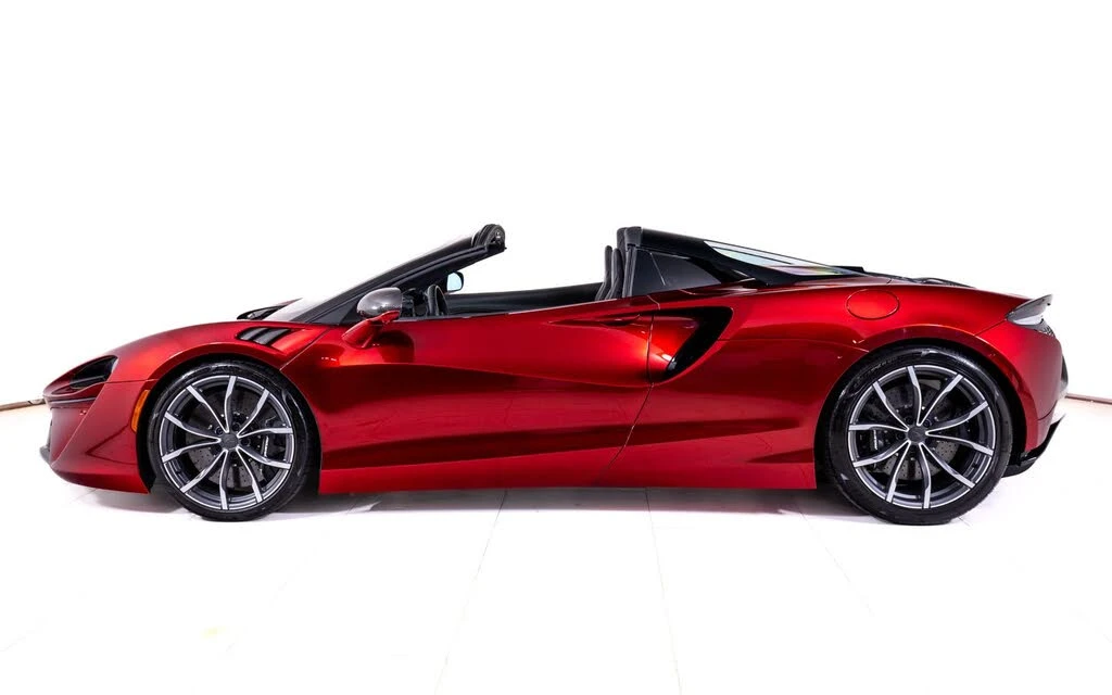 2025 McLaren Artura Spider - Image 2 of 27