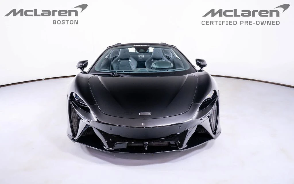 2025 McLaren Artura Spider - Image 10 of 22