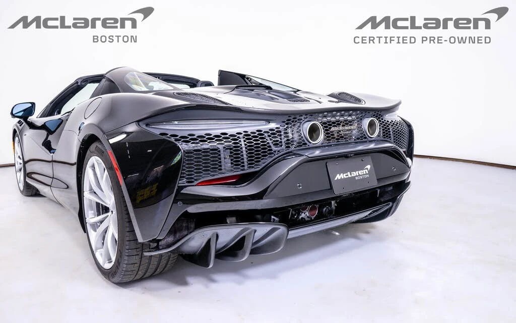 2025 McLaren Artura Spider - Image 12 of 22