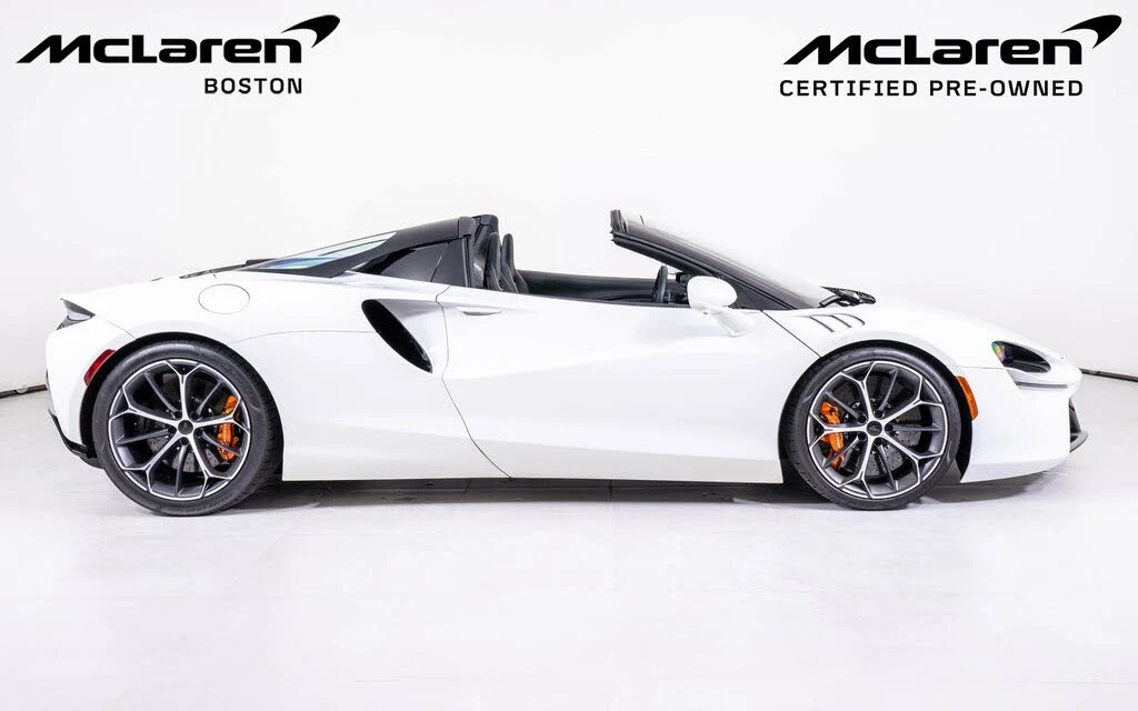 2025 McLaren Artura Spider - Image 8 of 22