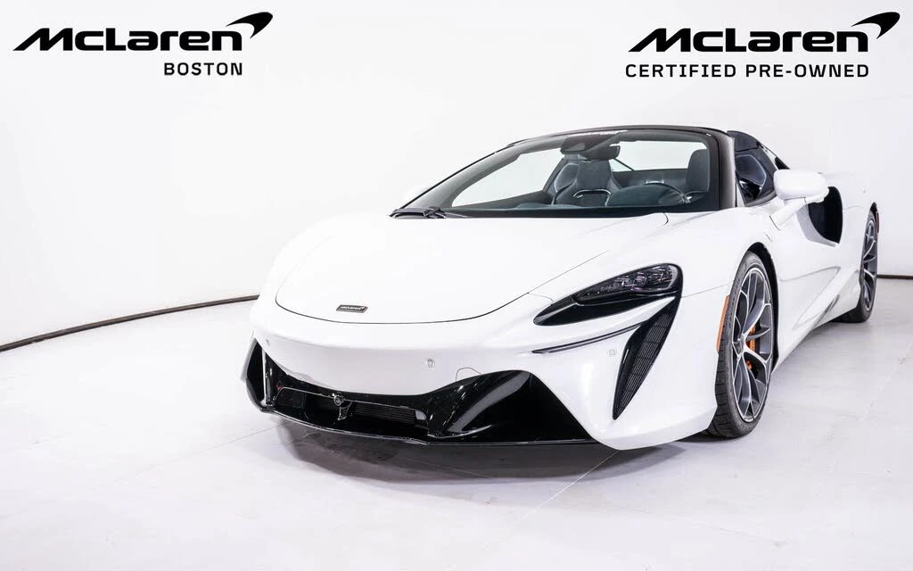 2025 McLaren Artura Spider - Image 11 of 22