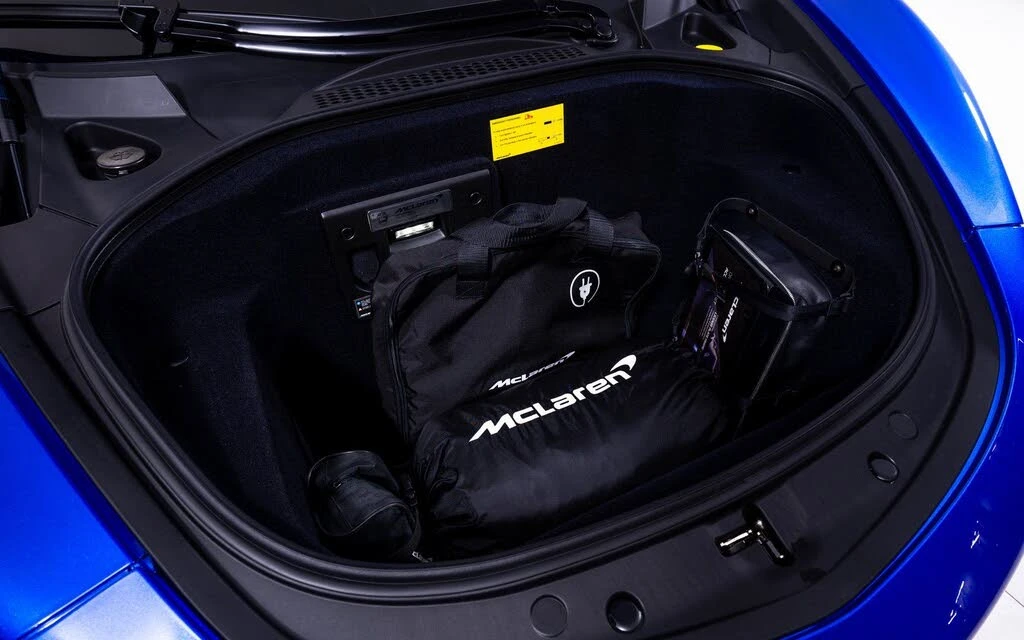 2025 McLaren Artura Spider - Image 22 of 22