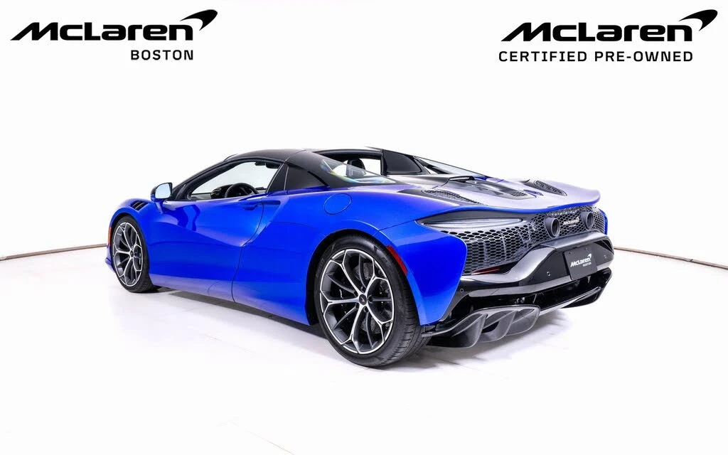 2025 McLaren Artura Spider - Image 4 of 22