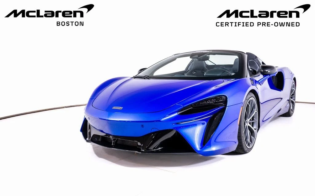 2025 McLaren Artura Spider - Image 11 of 22