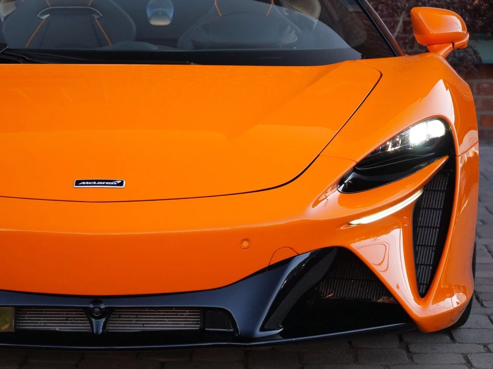 2025 McLaren Artura - Image 6 of 26