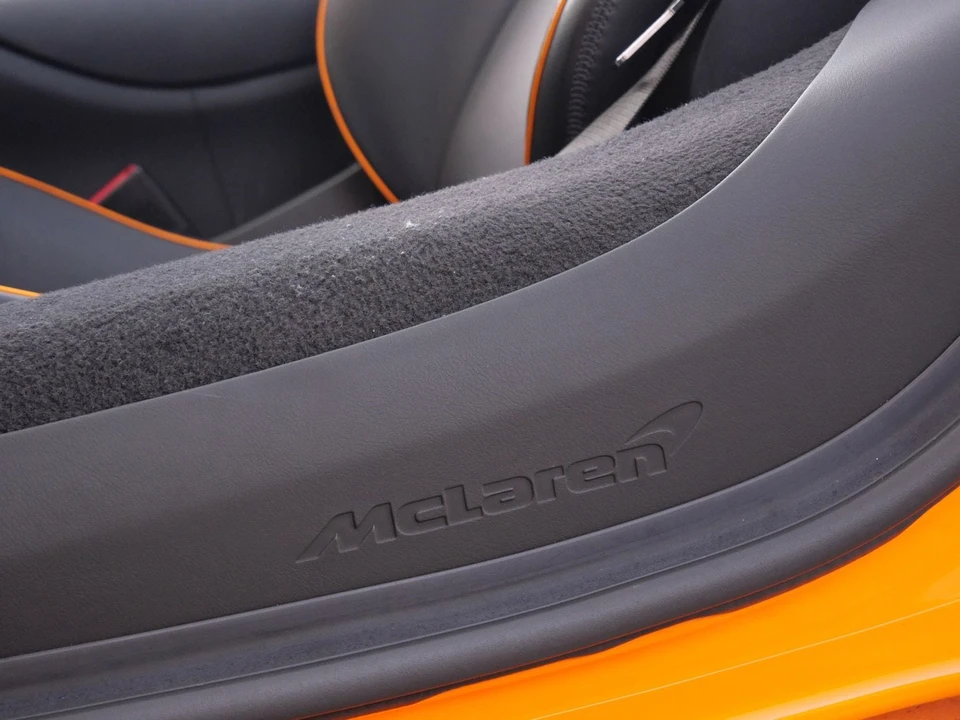 2025 McLaren Artura - Image 20 of 26