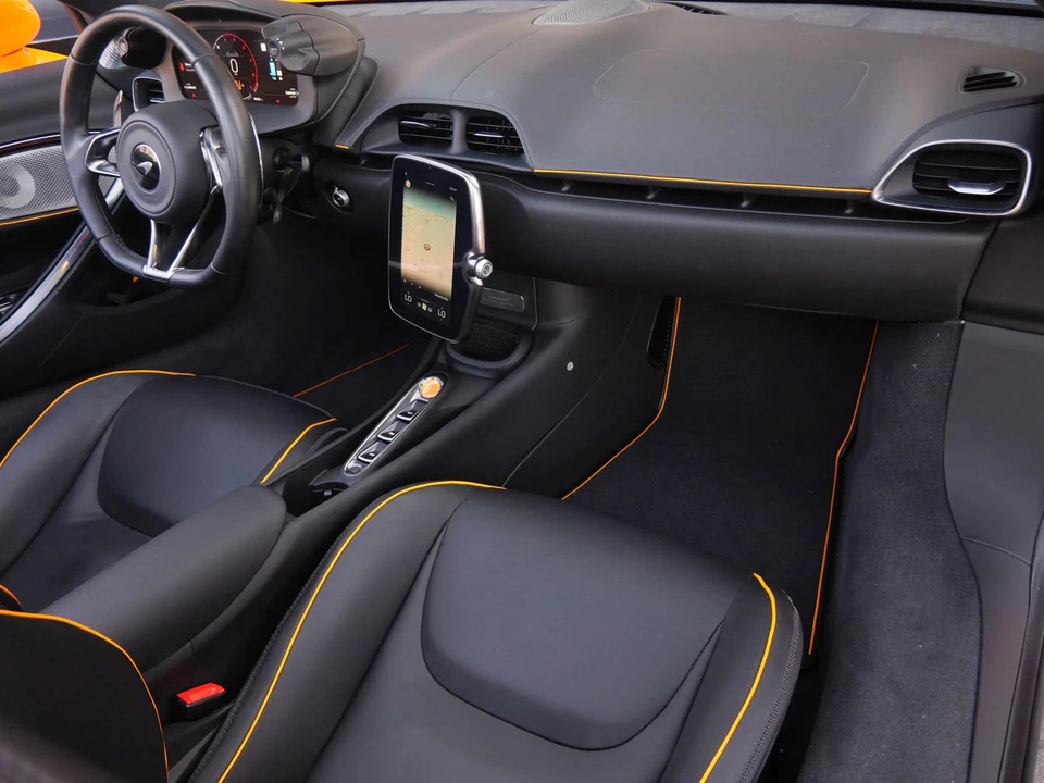 2025 McLaren Artura - Image 10 of 26