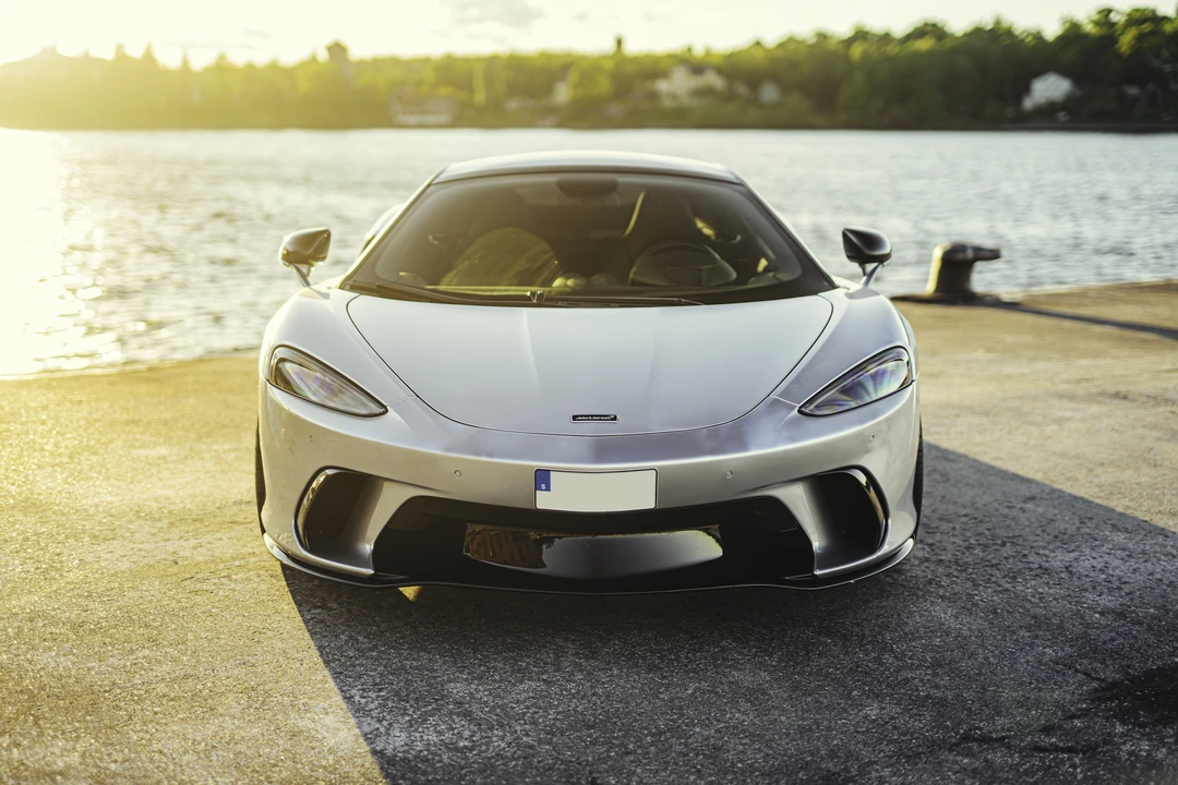 2025 McLaren GT - Image 2 of 6