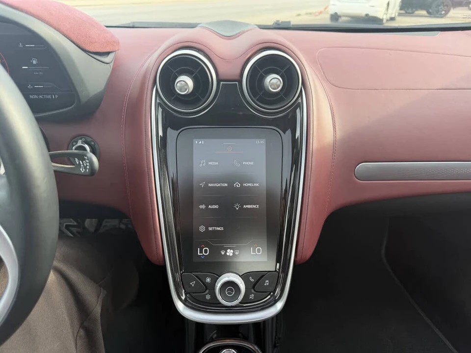 2025 McLaren GT - Image 8 of 12