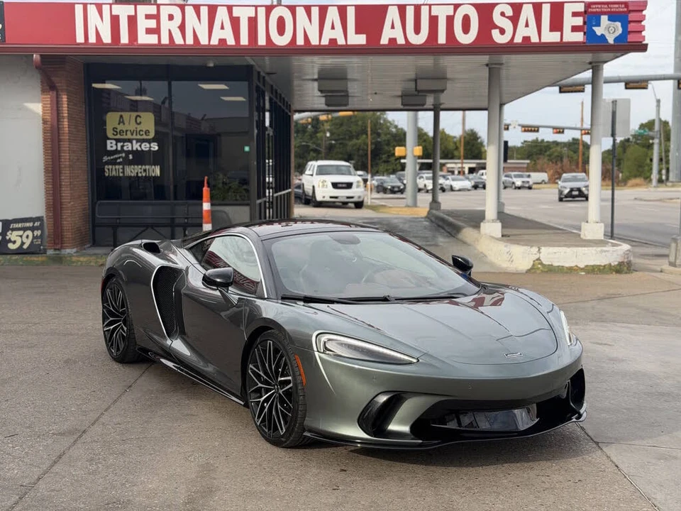 2025 McLaren GT - Image 2 of 12