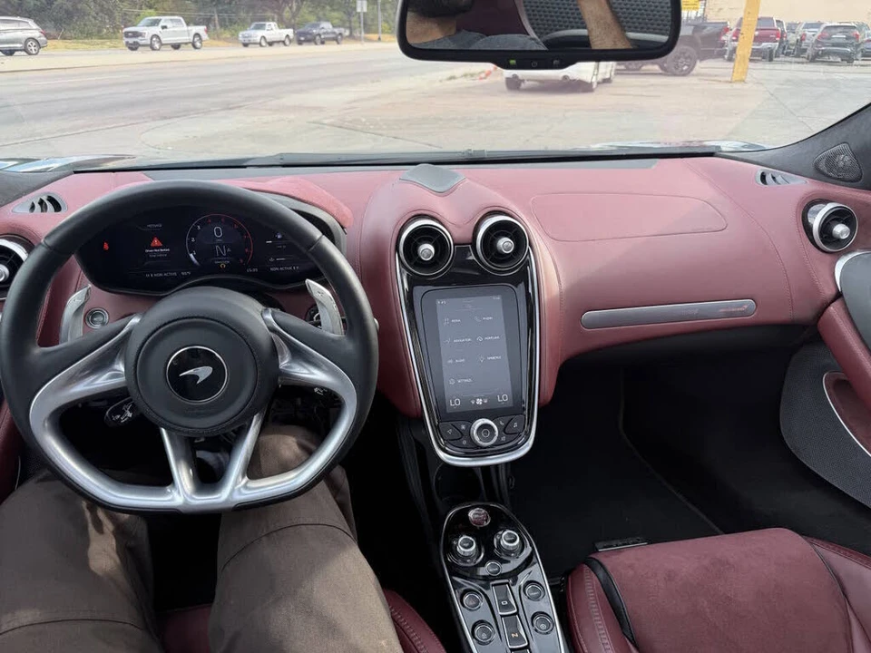2025 McLaren GT - Image 7 of 12