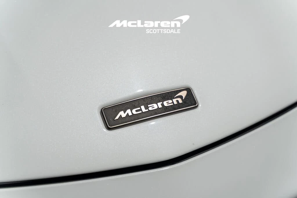 2025 McLaren GT - Image 19 of 31