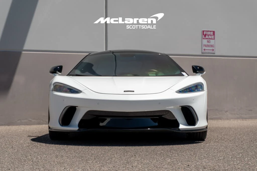 2025 McLaren GT - Image 10 of 31