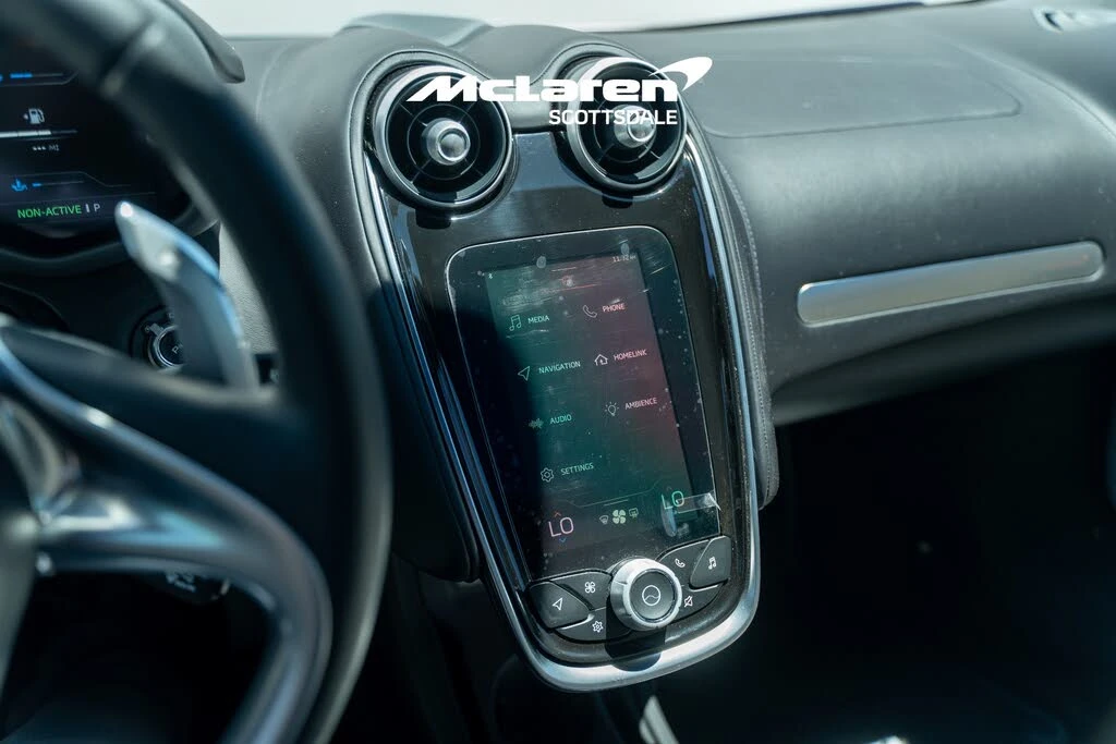 2025 McLaren GT - Image 15 of 31