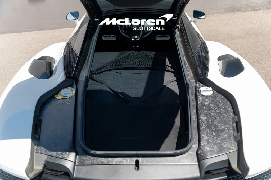 2025 McLaren GT - Image 26 of 31