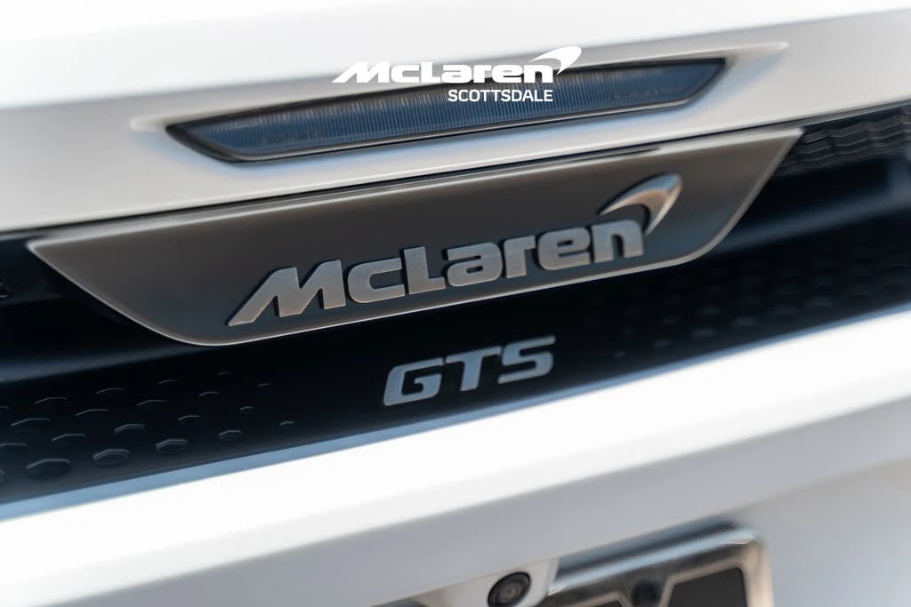 2025 McLaren GT - Image 23 of 31