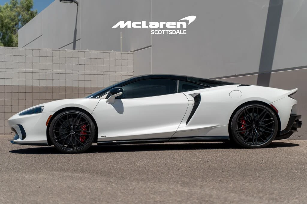 2025 McLaren GT - Image 4 of 31